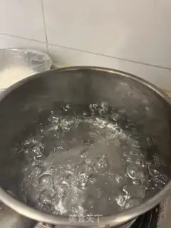 Make Red sugar ice powder step 2