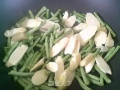 Make Pickles with beans and whips step 8