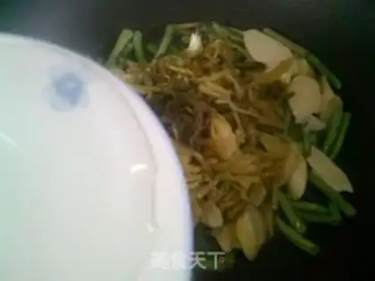 Make Pickles with beans and whips step 9