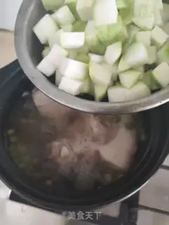 Make Lotus corn melon soup step 4