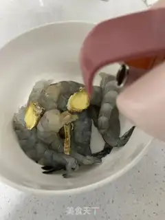 Make Chicken head, peas, shrimp step 1