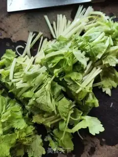 Make Thousands of fried celery step 0