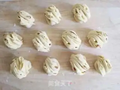 Make Red-tree roll step 8
