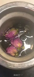 Make A saloon rose tea step 1