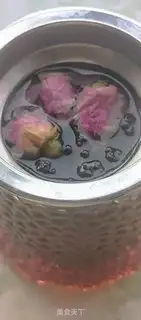 Make A saloon rose tea step 3