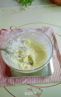 Make Onion pine roll step 3