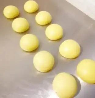 Make ♪ Bread at the bottom of honey step 7