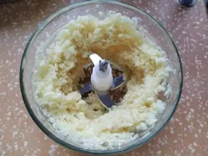 Make Garlic sauce step 2