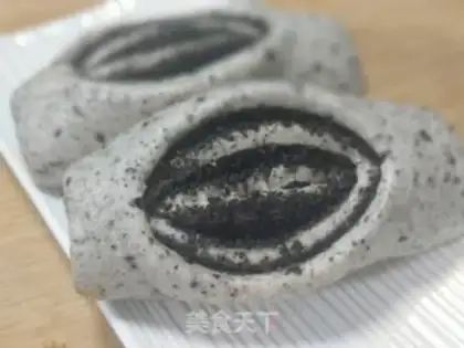 Make Black and sesame buns step 11