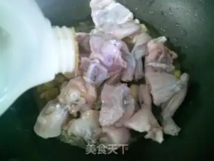 Make Lobster-tailing cow frog step 5