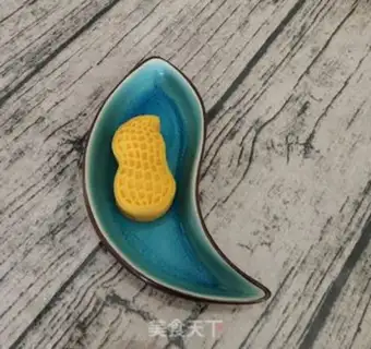 Make A small, creative peanut step 5