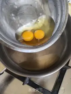 Make Pork egg soup step 2