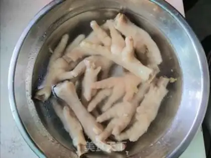 Make Frozen chicken claws step 1