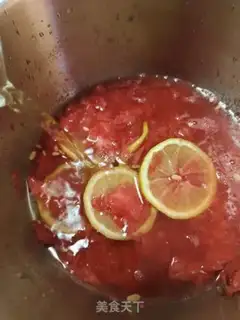 Make Watermelon iced lemon tea step 4