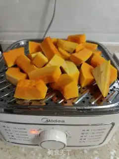 Make Pumpkin buns step 0