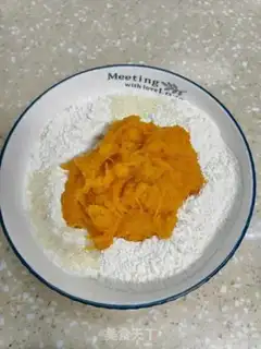 Make Pumpkin buns step 4