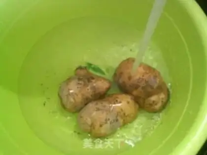 Make With the soy potato oil triangle step 1