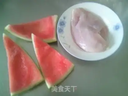Make Watermelon peeled chicken chest step 0