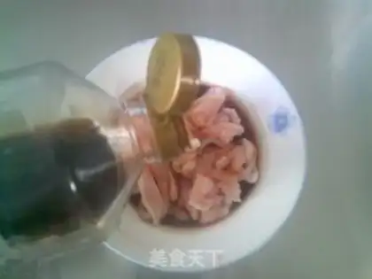 Make Watermelon peeled chicken chest step 3