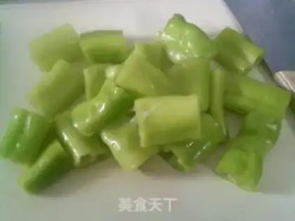 Make Piper peppers, oil triangle step 2