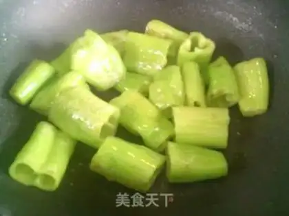 Make Piper peppers, oil triangle step 3