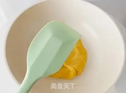 Make Green bean cake step 12