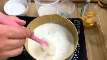 Make Creiro with tea and cream step 0