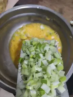Make Onion fried eggs step 2
