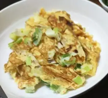Make Onion fried eggs step 5