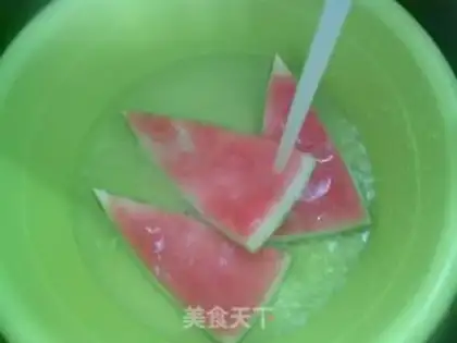 Make Shrimp board and watermelon peel step 1