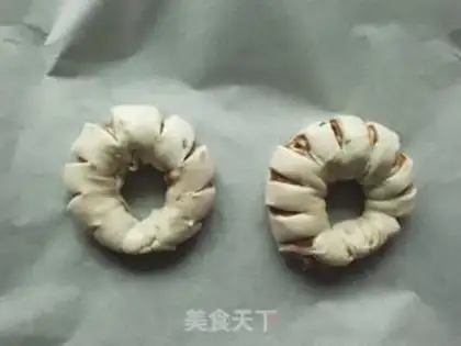 Make Hands on the bean rolls step 4