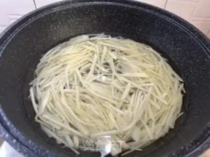 Make Fish with potatoes step 1