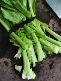 Make Spring cabbage broth step 3