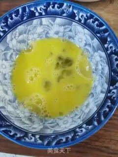 Make Egg fried rice step 1