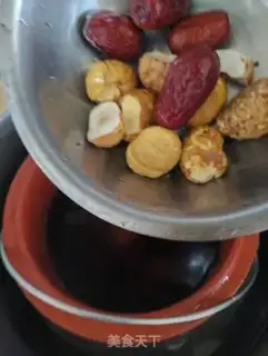 Make Chestnut ribs soup step 3
