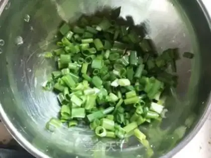 Make dumplings and onions step 0