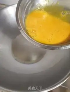 Make Egg onion fried taro fan step 3