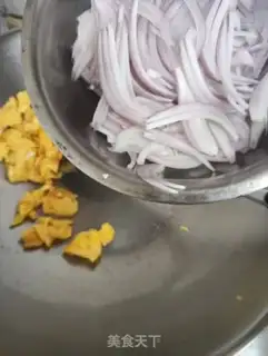 Make Egg onion fried taro fan step 4