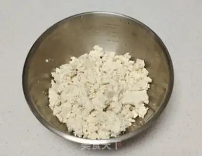 Make Fried eggs, tofu step 0