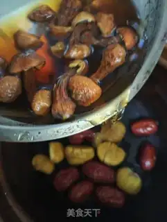 Make Qi-su-swee-sweety chestnut soup step 4