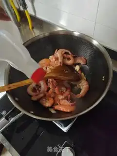 Make Bean-cooked shrimp step 11