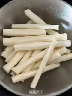 Make Strawberry sauce step 1