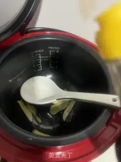 Make Roast chicken soup step 0