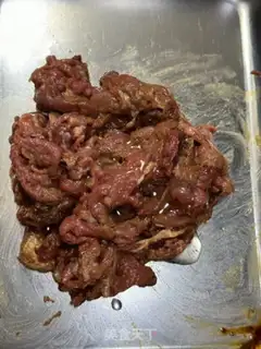 Make Snow beef fried rice step 1