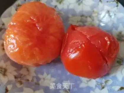 Make Tomato fried eggs step 1