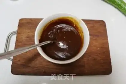 Make Old Beijing noodles step 1
