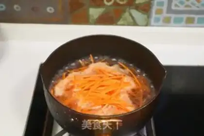 Make Old Beijing noodles step 2