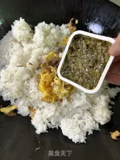 Make Snow beef fried rice step 9
