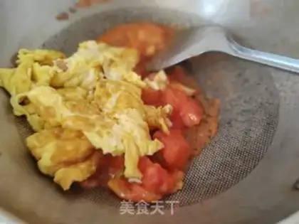 Make Tomato fried eggs step 7