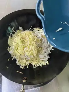 Make Beef fried noodles step 7